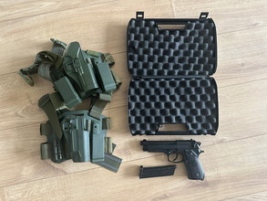 Image pour Umarex M92 GBB Pistol + Mag + Case + 2 Holsters + Speedloader Adapter