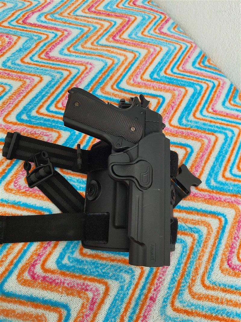 Image 1 pour Amomax 1911 holster + leg holster