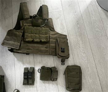Afbeelding 3 van Miltec Ranger green vest + extra pouches