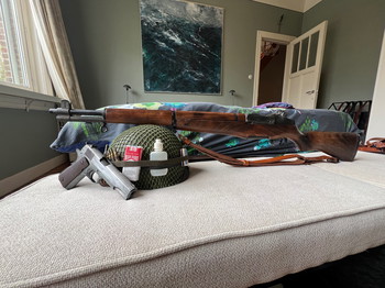 Image 2 for Weathered ICS M1 Garand met leren sling, M1911