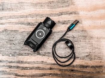 Imagen 3 de Olight PL-3R Valkyrie