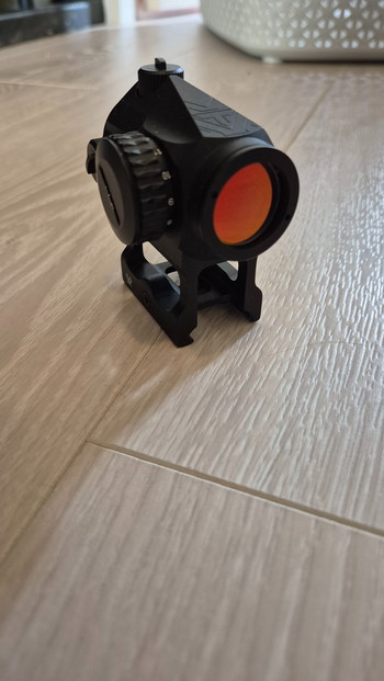 Afbeelding 3 van Vortex crossfire red dot + riser & magnifier riser