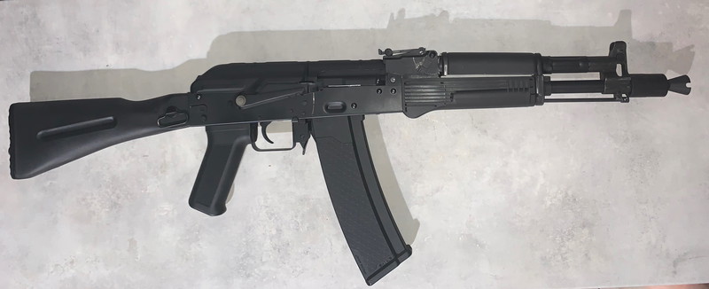 Afbeelding 1 van Specna Arms SA-J09 EDGE 2.0  Upgraded met 43K Dark Matter motor  TOPstaat