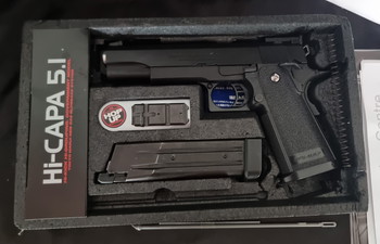 Image 4 for 3 Replicas te koop.