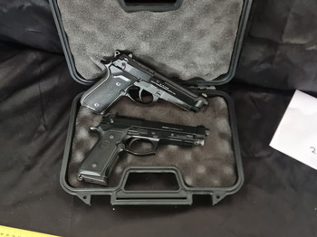 Image 5 for 3 Replicas te koop.