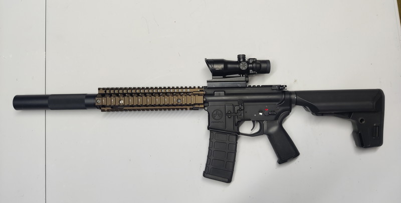 Afbeelding 1 van TKA: G&P magpul MOE met DD MK18 rail