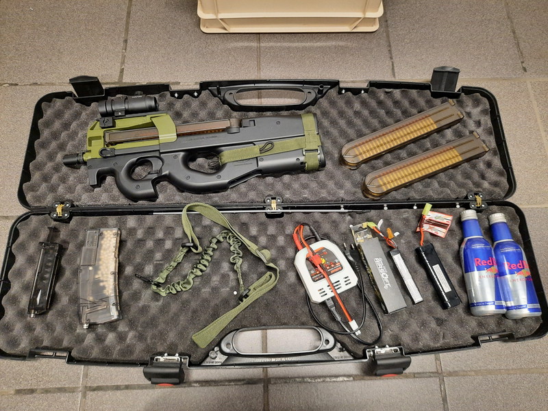 Image 1 pour FN P90 van Cybergun