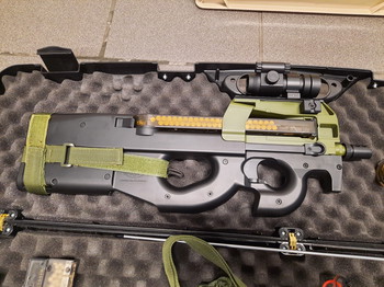 Image 2 pour FN P90 van Cybergun