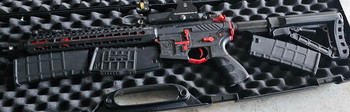 Image 2 pour G&G Combat Machine CM16 met mosfet, RED edition + Holo sight