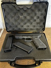 Afbeelding van Glock 17 van WE (gebruikt) + magazijnen