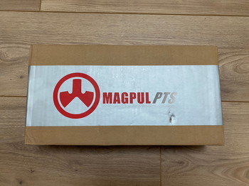 Afbeelding 4 van Magpul / G&P Metal Body for Marui M4/M16 Series (SAND, Limited Edition)
