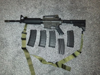 Imagen 2 de King arms M4A1 Carbine met 5 mags