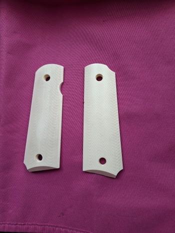 Image 2 for Kolfplaten voor alle full size GBB Airsoft 1911 replica' s, inclusief CO 2, dus ook KWC