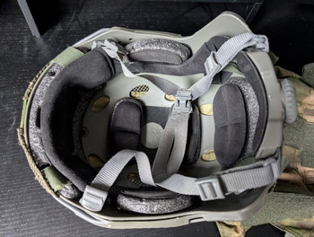 Image 2 for Fast helmet with covers