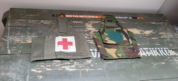 Image 2 for Shoulder patch / Army medic Red cross