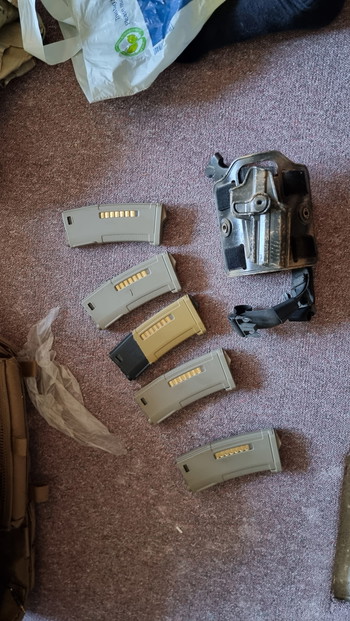 Bild 3 für Umarex HK45 met 4 magazijnen en beenholster