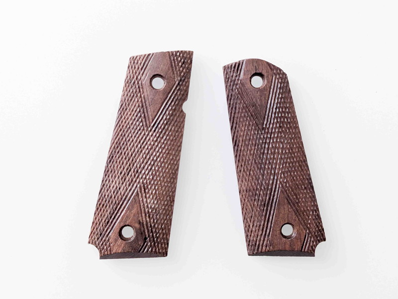 Afbeelding 1 van Real wood Colt M1911 hanguard grips