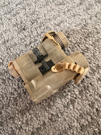 Imagen 2 de Somogear PEQ-16B (White flashlight only)