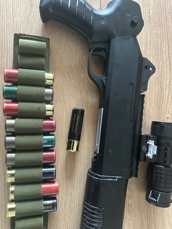 Image 2 pour Pump Shotgun with 10 Shells Works Perfect.Trades Possible