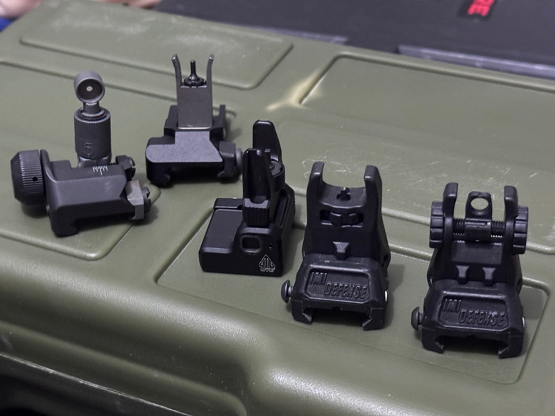 Image 1 for IMI defense, UTG, G&P Military Sight Set