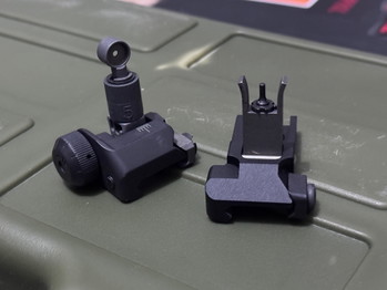 Image 5 for IMI defense, UTG, G&P Military Sight Set