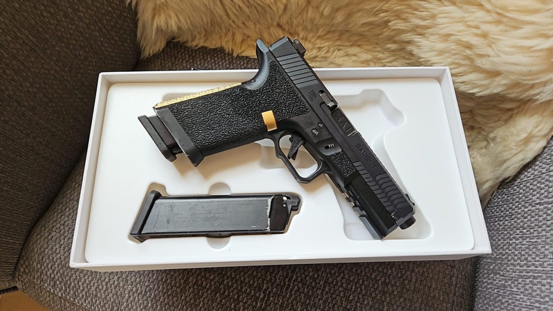 Image 1 pour EMG Sai Blu g17 modded