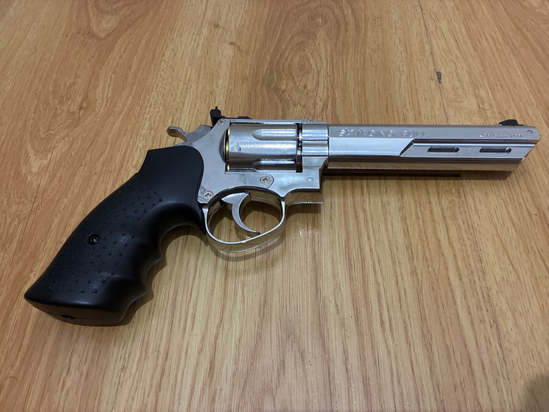 Imagen 1 de Gas Powered Platinum Revolver