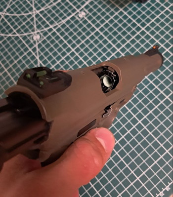 Imagen 3 de Action Army AAP-01 GBB Custom Getunt + 2 WE Magazine