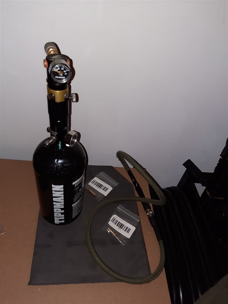 Afbeelding 1 van tippman hpa fles  regulator slang en 2 hpa taps voor tm