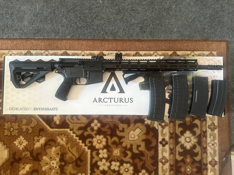 Image 1 for Arcturus AR15 FE Airsoft Komplettset mit Akku & Magazinen