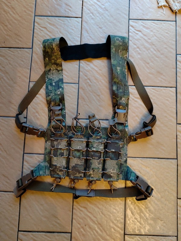 Image 1 for Chest rig front flap + plaque porte chargeurs smg  Direct Action Pencott wildwood