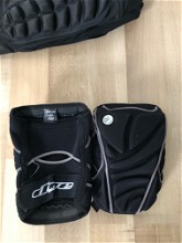 Image pour DYE performce knee pads maat LARGE
