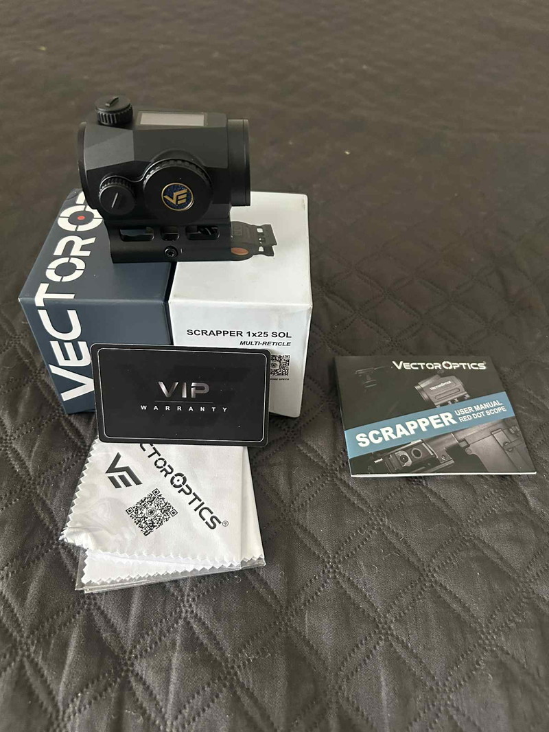 Image 1 for Vector Optics Scrapper 1x25 Solar Power Multi Reticle