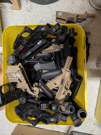 Bild 10 für Heel veel replica's en onderdelen