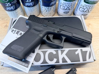 Image 3 for UMAREX GLOCK 17 GEN 5 + Extra Magazijn