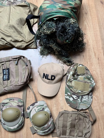 Bild 2 für Kleding & uitrusting