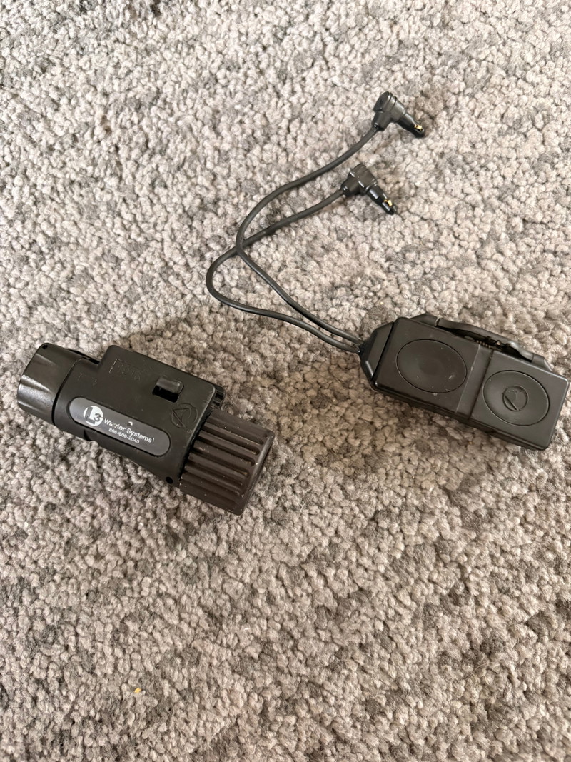 Bild 1 für Original L3 Warrior M3X LED light w/ dual switch