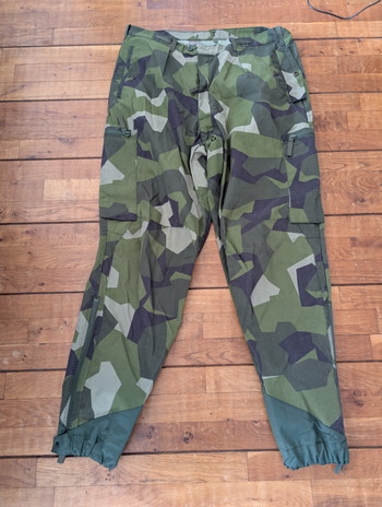 Image 3 pour Swedish Army Uniform in M90 Camo (XL)