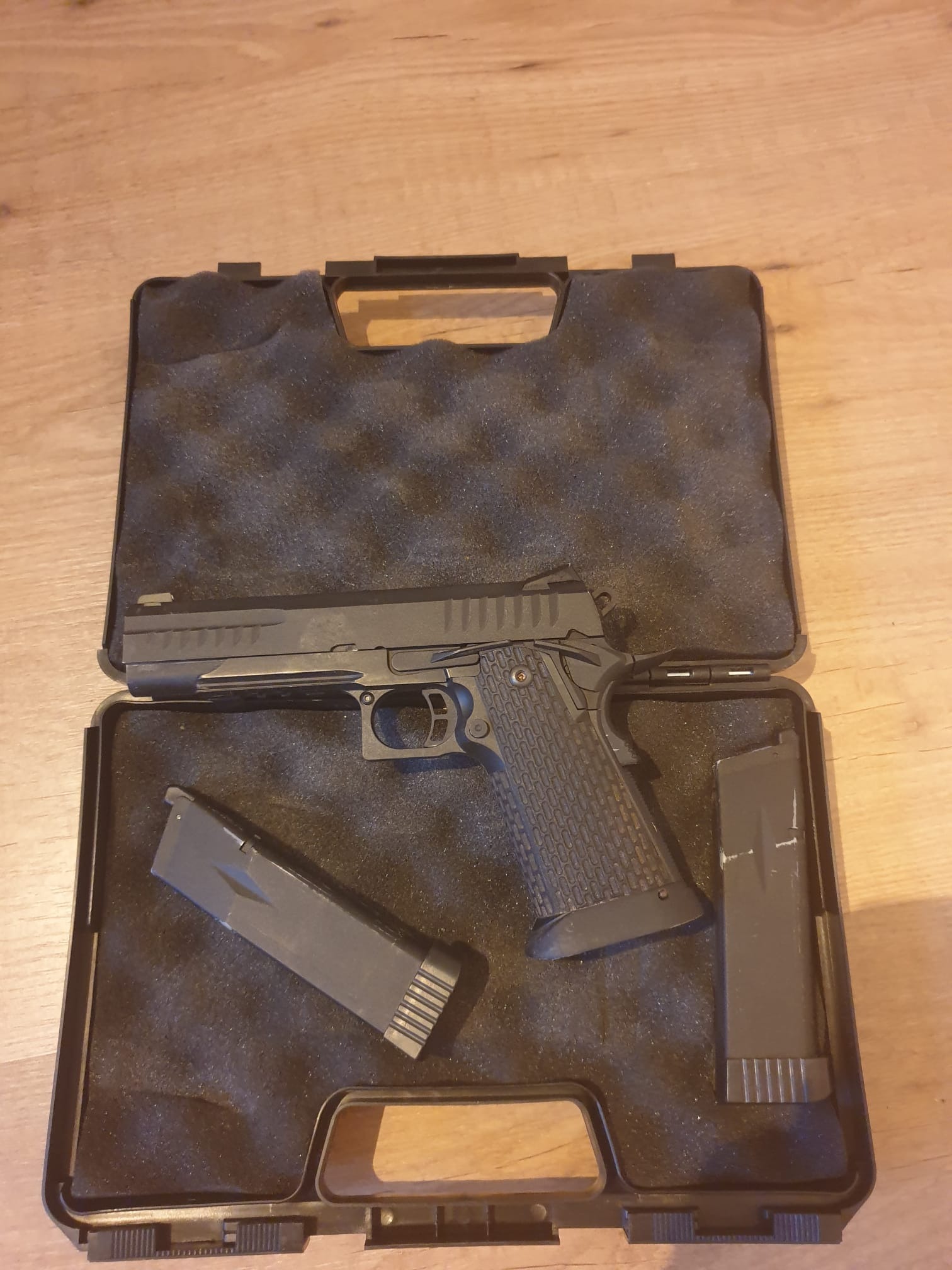 NOVRITSCH SSP1 Gas +2 Gas magazines + Enlarged Mag Well Airsoft Bazaar