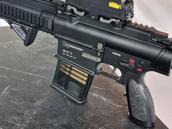 Afbeelding 4 van VFC/Umarex HK417D met Mosfet + 4 magazijnen + angled grip (AEG)