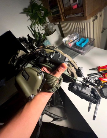 Image 2 for UPGRADED PVS 31 NVG/ Night vision Digital 3 switch IR and normaal monitor