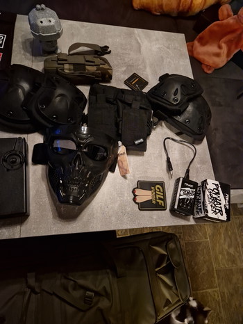 Image 2 pour Alles mögliche abzugeben.