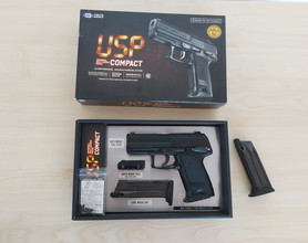 Afbeelding van Tokyo Marui USP Compact with 3 Magazines