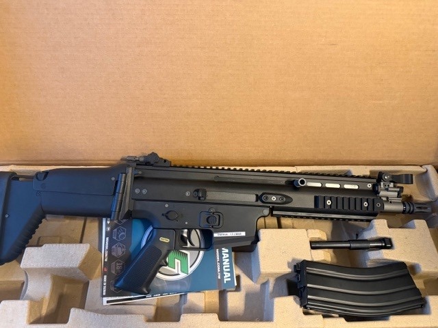 Bild 1 für Cybergun WE SCAR MK16-L Open Bolt Version Black ZGAN !