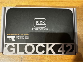 Image for UMAREX Glock 42 GBB 6mm with Flashlight/Laserpointer