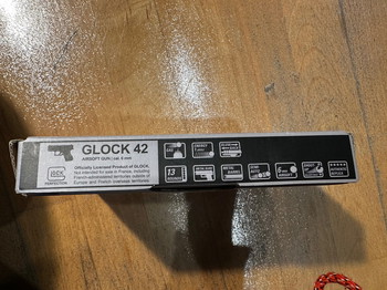 Afbeelding 5 van UMAREX Glock 42 GBB 6mm with Flashlight/Laserpointer