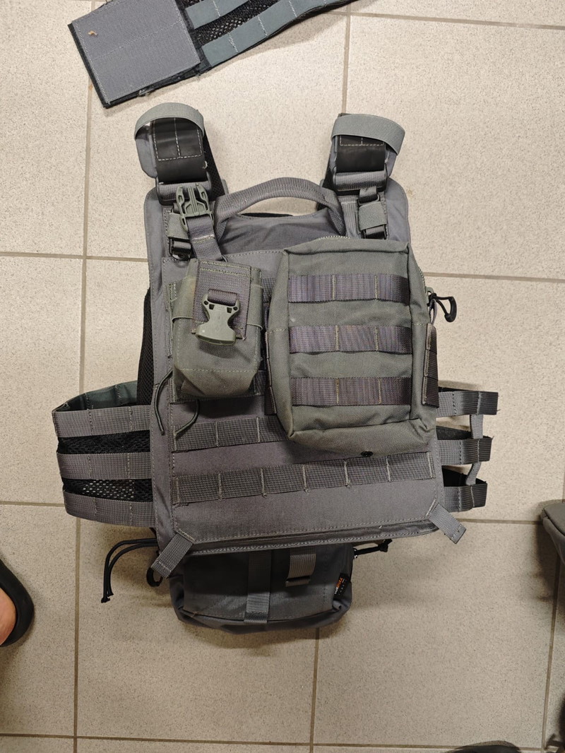 Imagen 1 de Wolf grey outfit