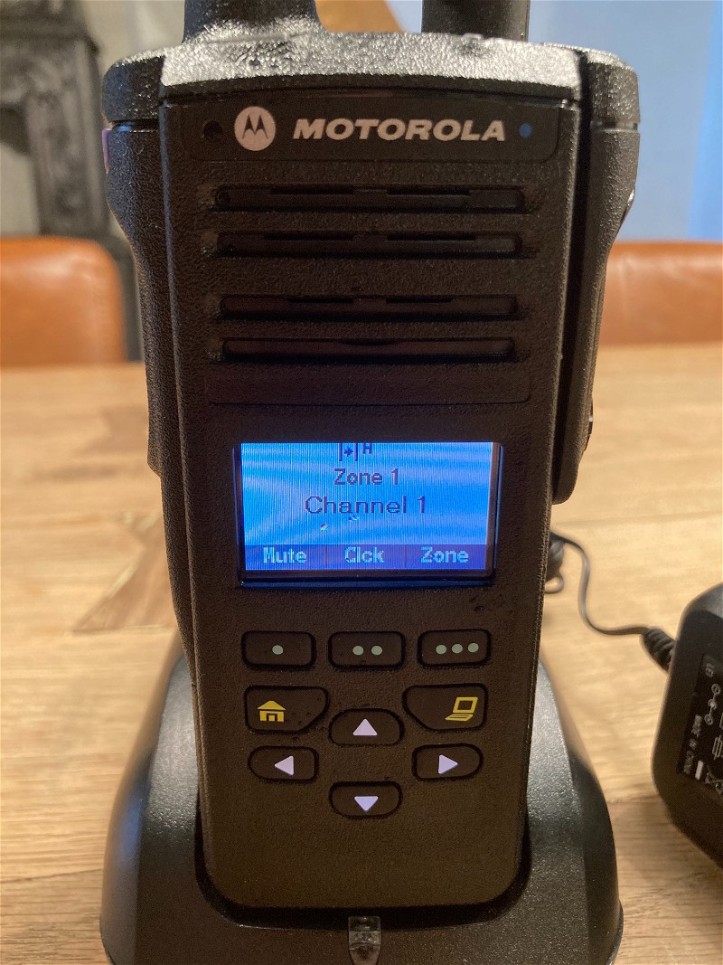 Afbeelding 1 van Motorola apx 2000 radio
