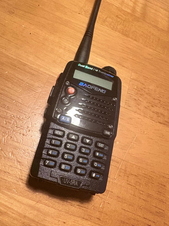 Imagen 2 de Nieuwe baofeng dual band FM transciever.