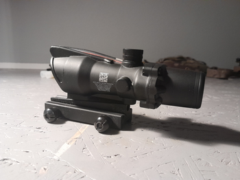 Afbeelding 2 van Replica Trijicon Acog met 4x zoom